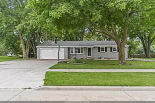 2899 W 9th Ave, Oshkosh, WI 54904 - Photo 1