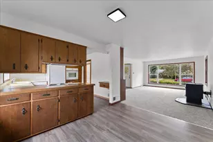 319 Parker Ave, Algoma, WI 54201 - Photo 4