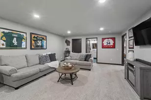 2406 Hendricks Ave, Kaukauna, WI 54130 - Photo 22