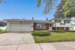 1383 Minahan St, Green Bay, WI 54304 - Photo 24