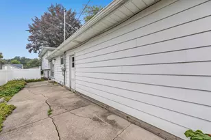 1383 Minahan St, Green Bay, WI 54304 - Photo 20