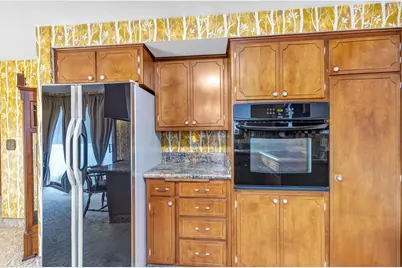 1383 Minahan Street, Green Bay, WI 54304 - Photo 8