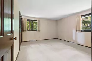2450 Hillside Ln, Green Bay, WI 54302 - Photo 26