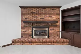 2450 Hillside Ln, Green Bay, WI 54302 - Photo 20