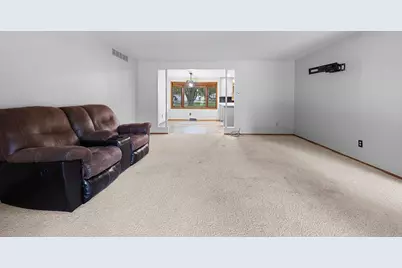 2925 Devroy Lane, Green Bay, WI 54313 - Photo 16