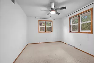 2925 Devroy Ln, Green Bay, WI 54313 - Photo 32