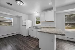 304 Jacob St, Green Bay, WI 54302 - Photo 8