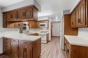 374 Skyline Blvd, Green Bay, WI 54302 - Photo 14