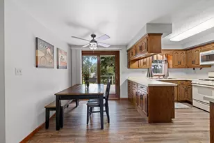 374 Skyline Blvd, Green Bay, WI 54302 - Photo 10