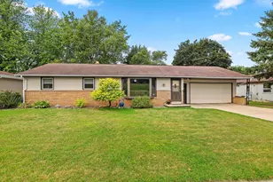 374 Skyline Blvd, Green Bay, WI 54302 - Photo 1