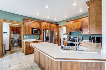 3174 Atlantis Drive, Green Bay, WI 54313 - Photo 8