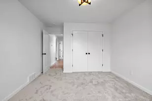 3685 Evelyn Rose Ln, Suamico, WI 54313 - Photo 20