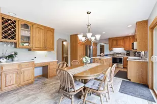 1990 Tyler Ln, De Pere, WI 54115 - Photo 8