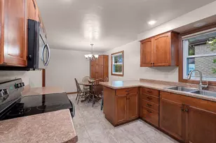 1404 Spence St, Green Bay, WI 54304 - Photo 12