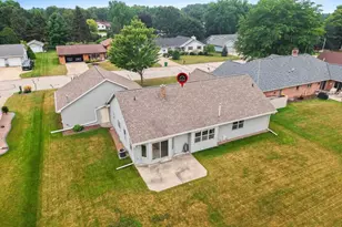 2767 Englewood Rd, Green Bay, WI 54311 - Photo 2