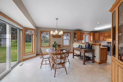 2767 Englewood Road, Green Bay, WI 54311 - Photo 8