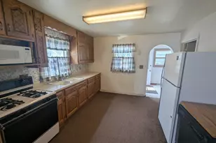1335 Sherrin St, Oshkosh, WI 54904 - Photo 6