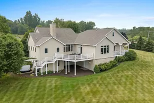 1707 Limestone Trail, De Pere, WI 54115 - Photo 6