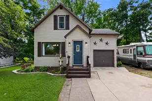 929 S Bartlett St, Shawano, WI 54166 - Photo 2