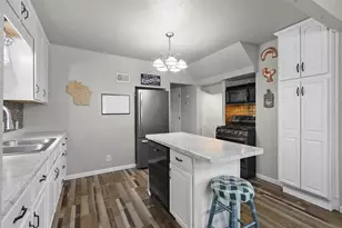 929 S Bartlett St, Shawano, WI 54166 - Photo 10