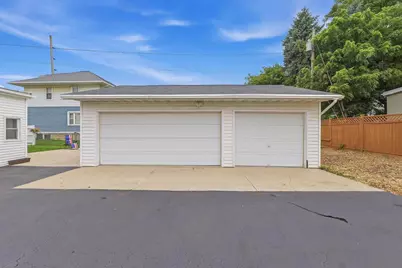 129 W Scott Street, Fond du Lac, WI 54935 - Photo 50