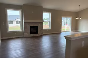 8339 Marlo Ave, Neenah, WI 54956 - Photo 12