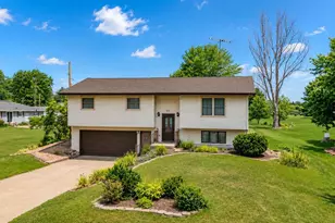 353 E Cumberland St, Berlin, WI 54923 - Photo 1