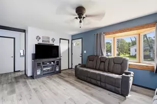 319 Lima St, New London, WI 54961 - Photo 4