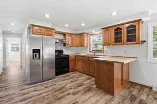 132 Blithe St, Green Bay, WI 54303 - Photo 6