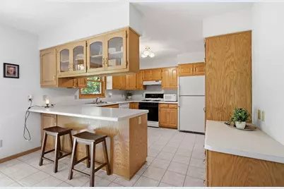 1405 Pinewood Court, New London, WI 54961 - Photo 8