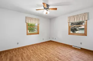 1405 Pinewood Ct, New London, WI 54961 - Photo 20