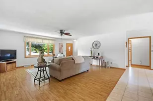 1405 Pinewood Ct, New London, WI 54961 - Photo 6