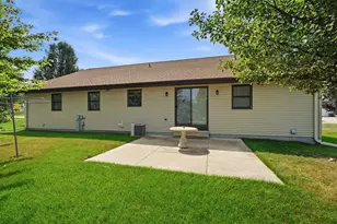 1405 Pinewood Ct, New London, WI 54961 - Photo 26