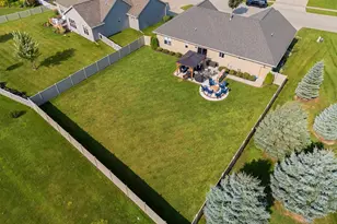 512 Pebblestone Cir, Hobart, WI 54155 - Photo 44
