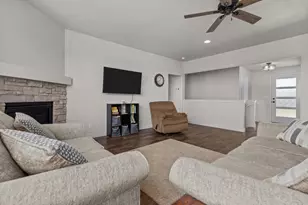 3846 E Zion Ln, Appleton, WI 54913 - Photo 4