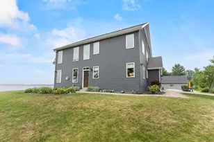6392 Lakeshore Rd, Winneconne, WI 54986 - Photo 6