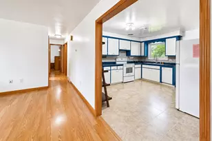219 Cedar St, Ripon, WI 54971 - Photo 8