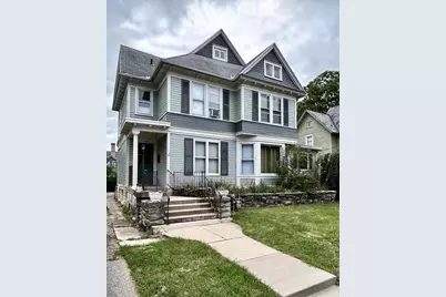 528 Mt Vernon Street, Oshkosh, WI 54901 - Photo 2