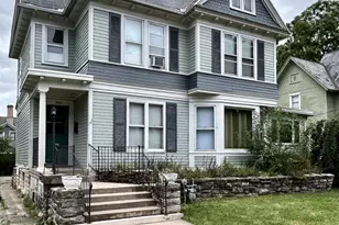528 Mt Vernon St, Oshkosh, WI 54901 - Photo 2