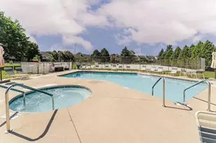 2591 Village Ln, Oshkosh, WI 54904 - Photo 4