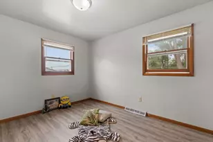 1860 Evans St, Oshkosh, WI 54901 - Photo 14