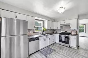 2302 Glendale Ave, Green Bay, WI 54303 - Photo 8