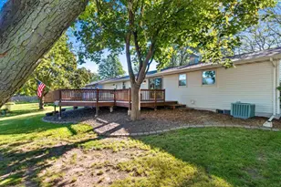 2766 Berken Ct, Green Bay, WI 54304 - Photo 10
