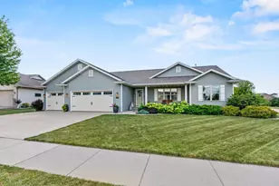 4301 Fieldcrest Dr, Kaukauna, WI 54130 - Photo 44