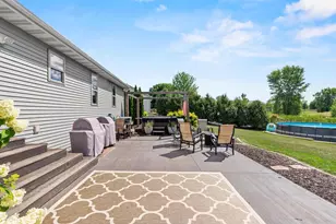 4301 Fieldcrest Dr, Kaukauna, WI 54130 - Photo 4