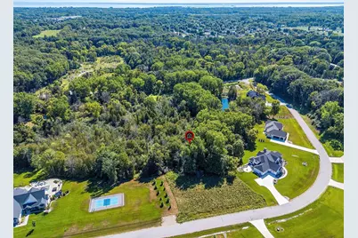 2520 Breezeway Bluff Court, Green Bay, WI 54313 - Photo 8