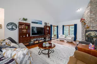 W13424 Burr Oak Ct, Coloma, WI 54930 - Photo 6