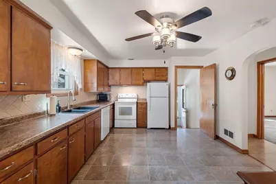 1544 Smith Street, Green Bay, WI 54302 - Photo 10