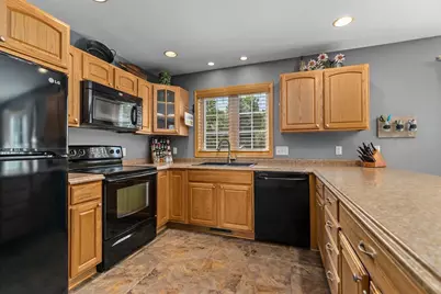 3023 E Greenleaf Drive, Appleton, WI 54913 - Photo 6