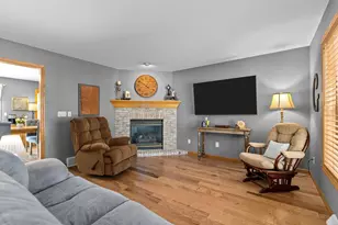 3023 E Greenleaf Dr, Appleton, WI 54913 - Photo 2